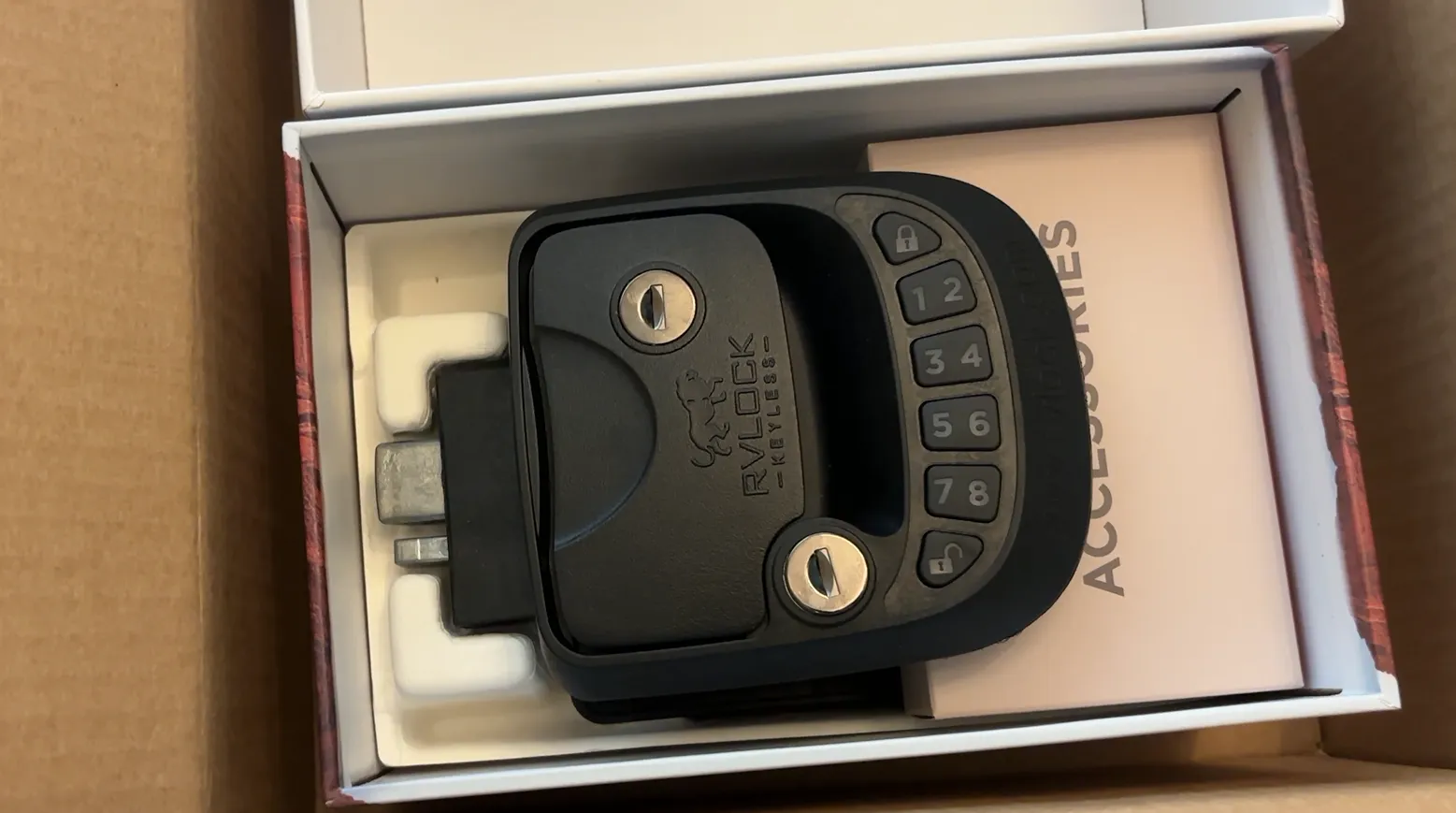 What comes in the RVLOCK box