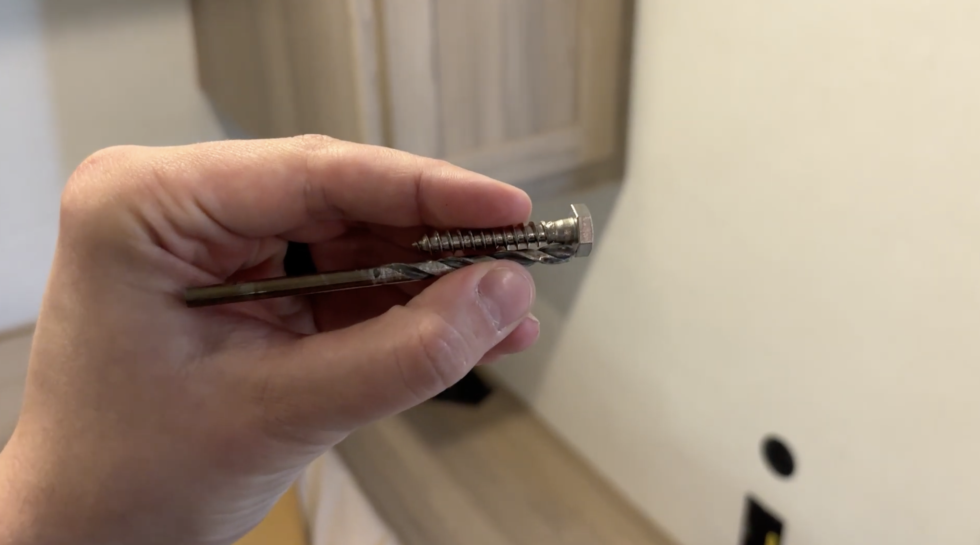 Drilling with a tape depth flag